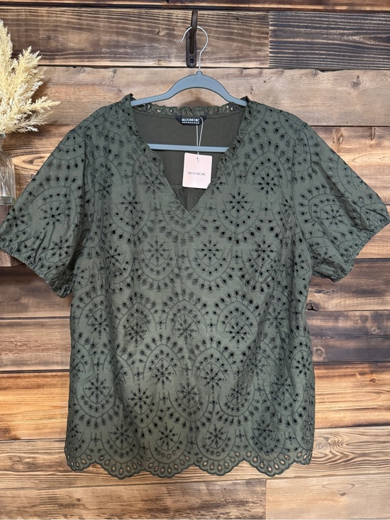 BloomChic Tops - Boohoo Olive Eyelet V-Neck Short Sleeve Top